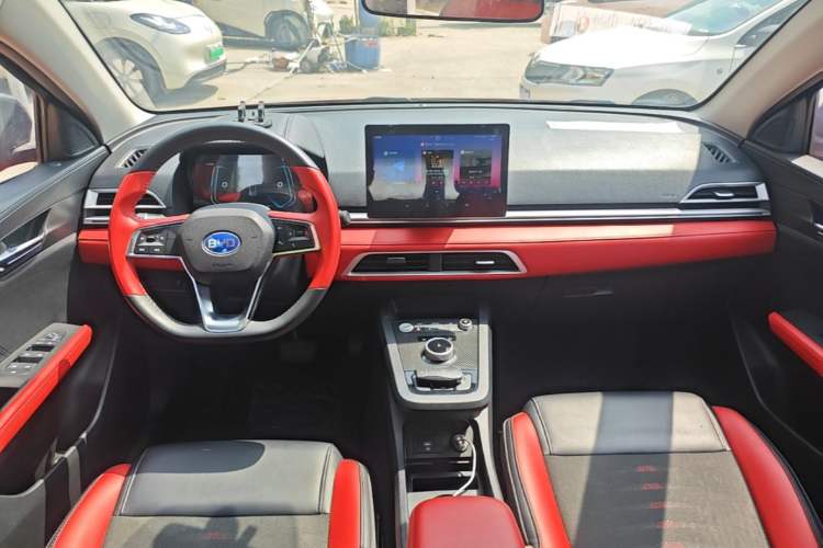 Used BYD e2 2020 Upgraded Version Long-Range Edition Luxury Model Center Console