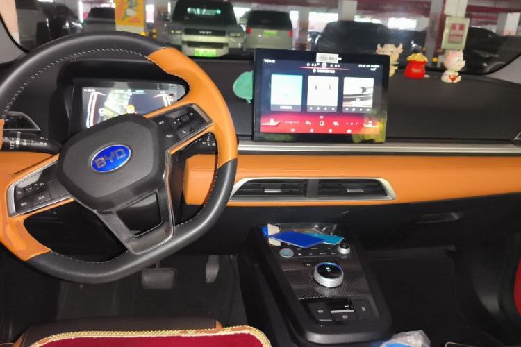 Used BYD e2 2020 Upgraded Version Long-Range Edition Luxury Model Center Console