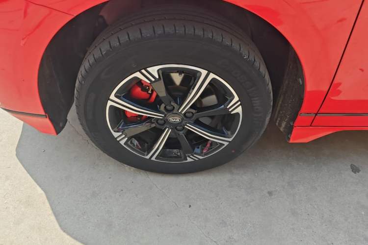 Used BYD e2 2020 Upgraded Version Long-Range Edition Luxury Model Left Front Wheel Hub