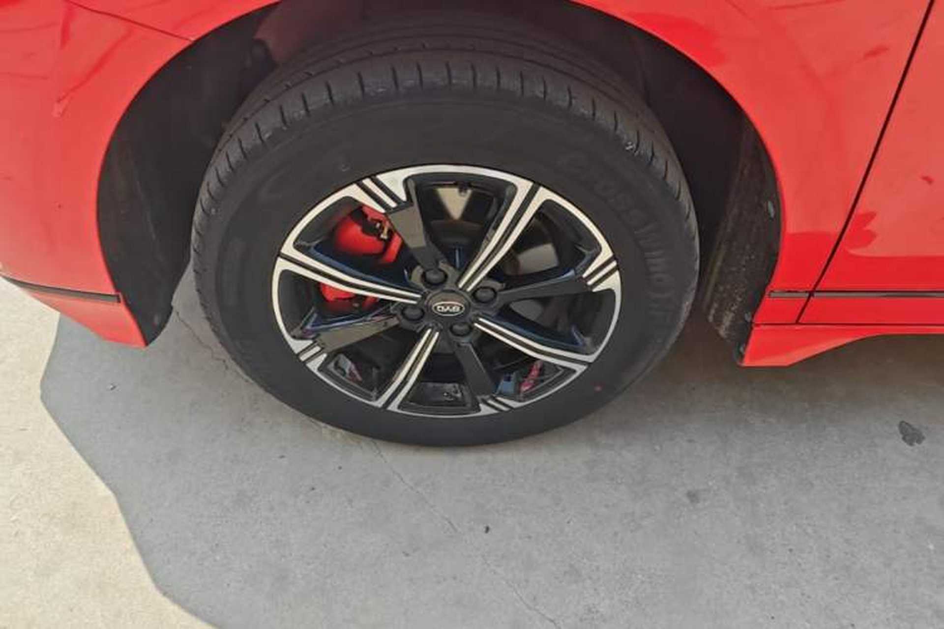 Used BYD e2 2020 Upgraded Version Long-Range Edition Luxury Model Left Front Wheel Hub