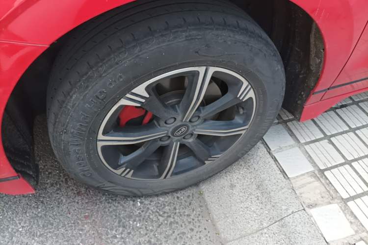 Used BYD e2 2020 Upgraded Version Long-Range Edition Luxury Model Left Front Wheel Hub