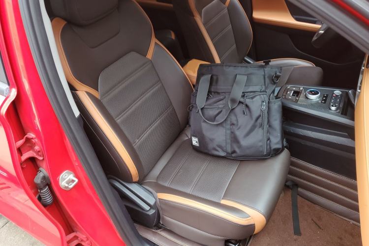 Used BYD e2 2020 Upgraded Version Long-Range Edition Luxury Model Right Front Seat