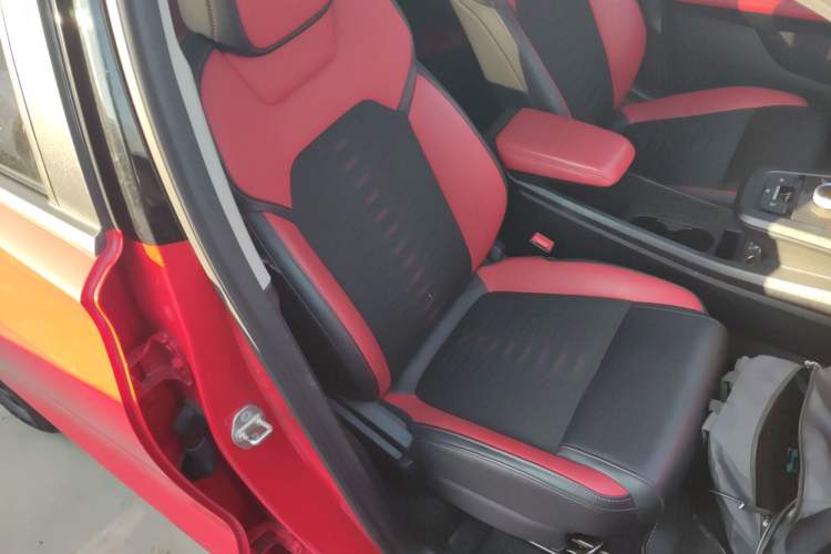 Used BYD e2 2020 Upgraded Version Extended Range Edition Premium Model Right Front Seat