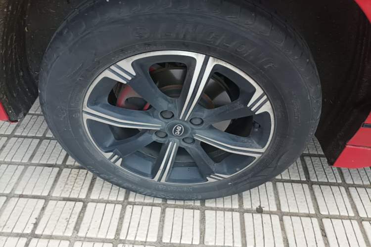 Used BYD e2 2020 Upgraded Version Long-Range Edition Luxury Model Right Rear Wheel Hub