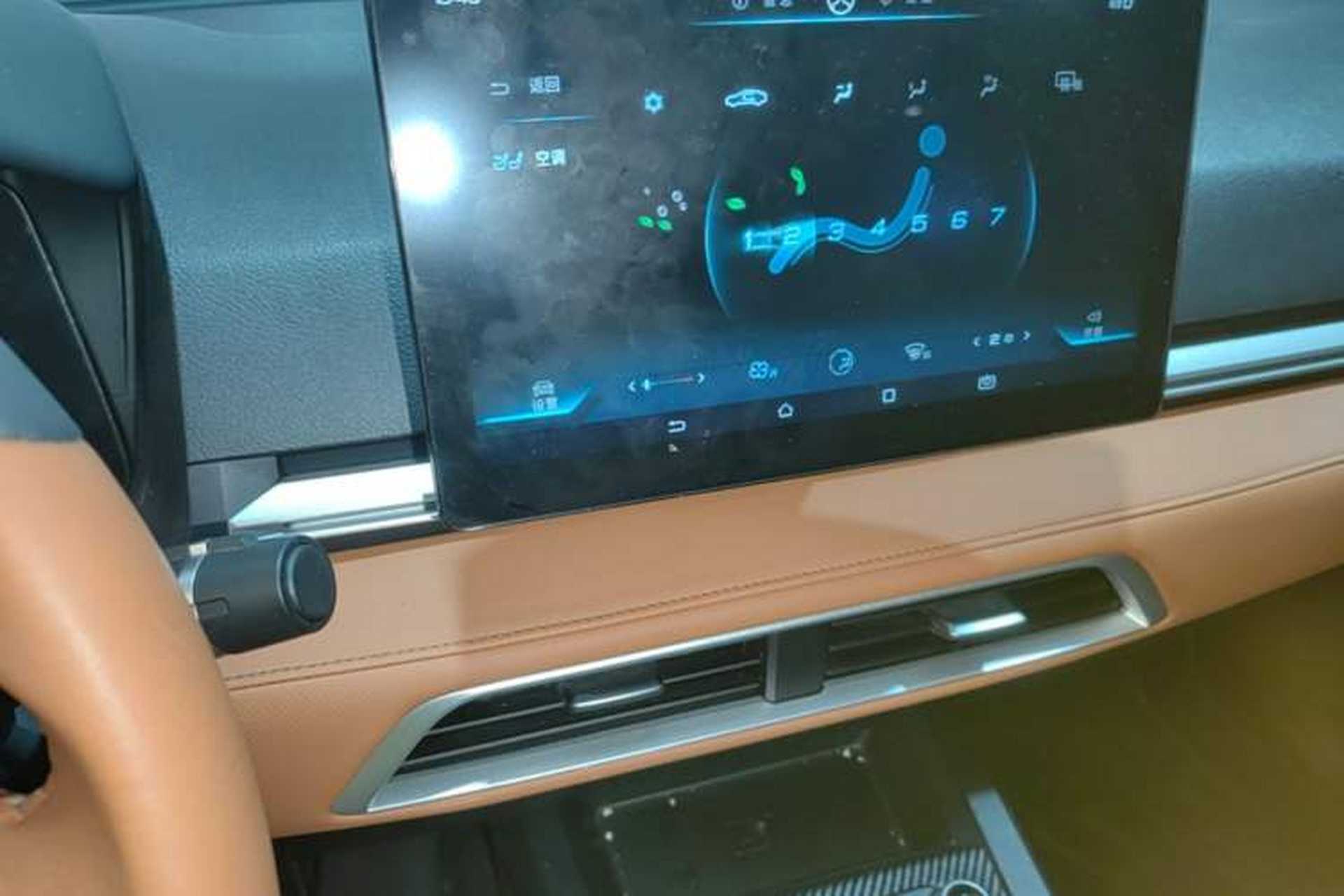 Used BYD e2 2020 Upgraded Version Long-Range Edition Luxury Model Audio And AC Panel