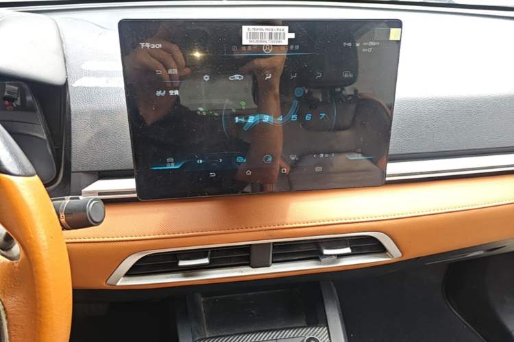 Used BYD e2 2020 Upgraded Version Long-Range Edition Luxury Model Audio And AC Panel