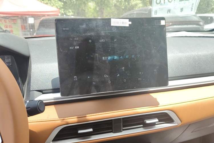 Used BYD e2 2020 Upgraded Version Long-Range Edition Luxury Model Audio And AC Panel