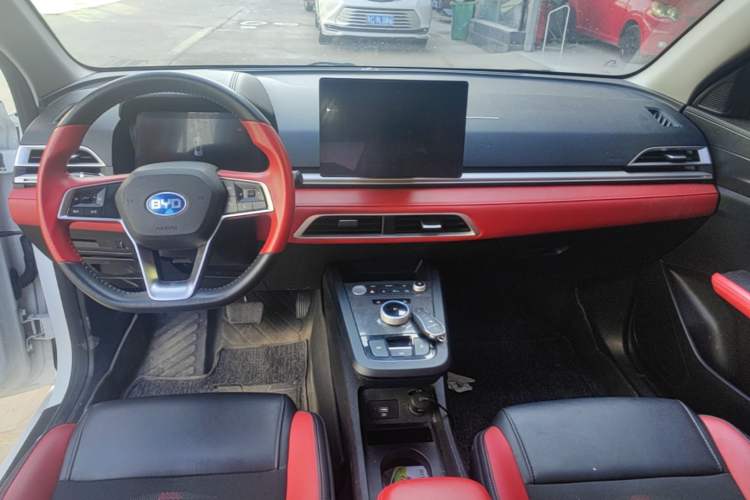 Used BYD e2 2020 Upgraded Version Long-Range Edition Luxury Model Center Console