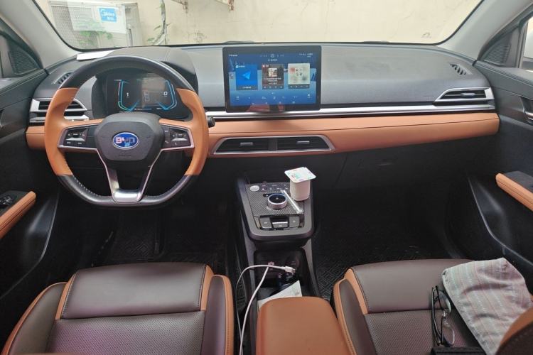 Used BYD e2 2020 Upgraded Version Long-Range Edition Luxury Model Center Console