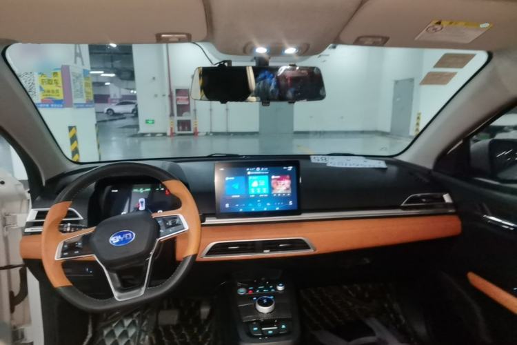 Used BYD e2 2020 Upgraded Model Standard Range Version Comfort Edition Center Console