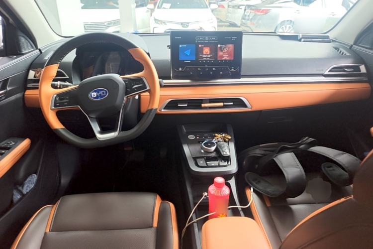 Used BYD e2 2020 Upgraded Version Long-Range Edition Luxury Model Center Console