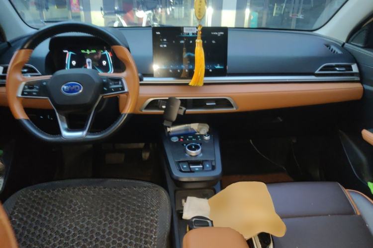 Used BYD e2 2020 Upgraded Version Extended Range Edition Premium Model Center Console