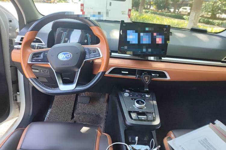 Used BYD e2 2020 Upgraded Version Extended Range Edition Premium Model Center Console