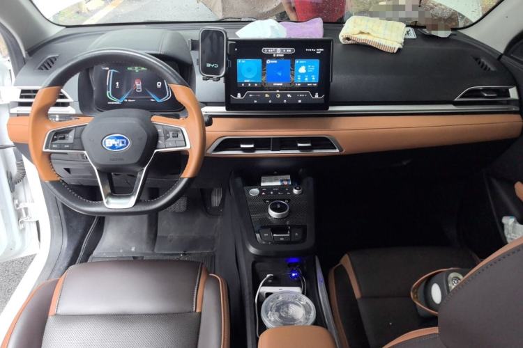 Used BYD e2 2020 Upgraded Version Long-Range Edition Luxury Model Center Console