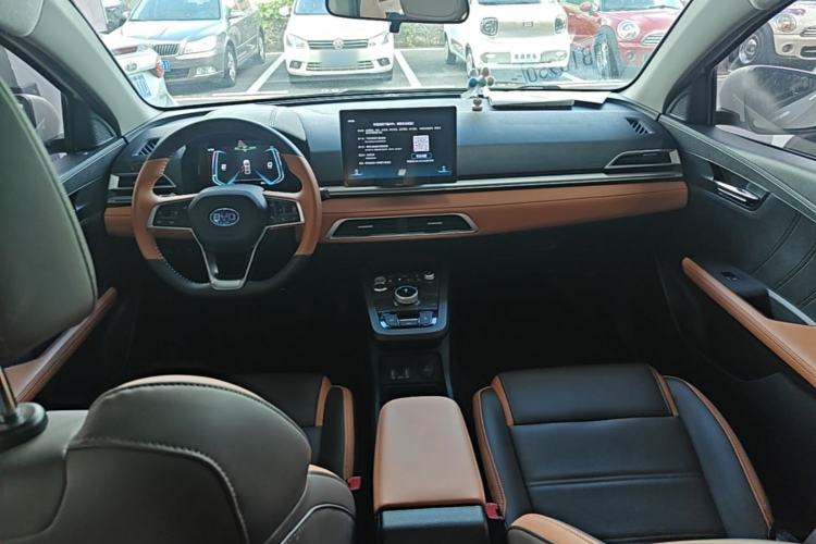 Used BYD e2 2020 Upgraded Version Extended Range Edition Premium Model Center Console