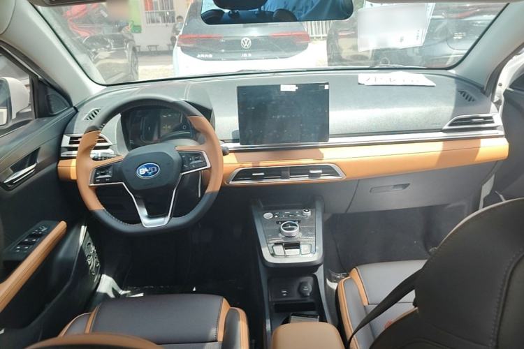 Used BYD e2 2020 Upgraded Version Long-Range Edition Luxury Model Center Console
