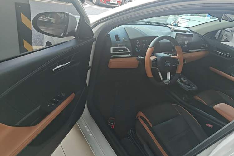 Used BYD e2 2020 Upgraded Version Extended Range Edition Premium Model Driver Seat