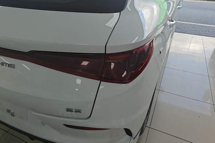 Used BYD e2 2020 Upgraded Version Extended Range Edition Premium Model Exterior 2