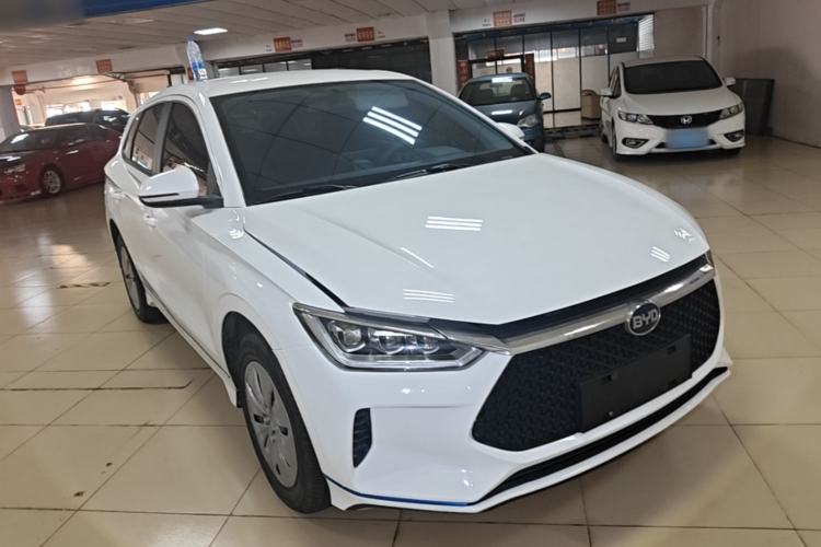 Used BYD e2 2020 Upgraded Model Standard Range Version Standard Configuration Front Right 45 Deg