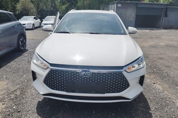 Used BYD e2 2020 Upgraded Version Long-Range Edition Luxury Model Front
