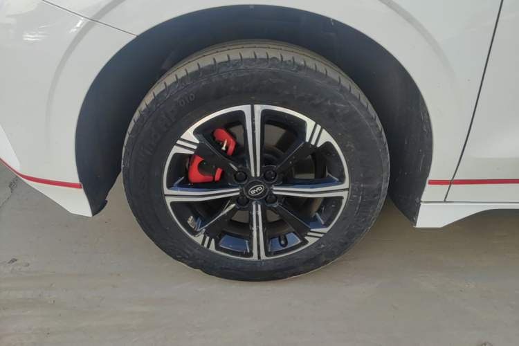 Used BYD e2 2020 Upgraded Version Long-Range Edition Luxury Model Left Front Wheel Hub
