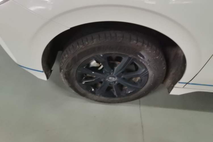 Used BYD e2 2020 Upgraded Model Standard Range Version Comfort Edition Left Front Wheel Hub