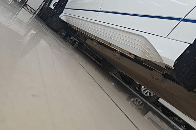 Used BYD e2 2020 Upgraded Version Long-Range Edition Luxury Model Left Side Sill