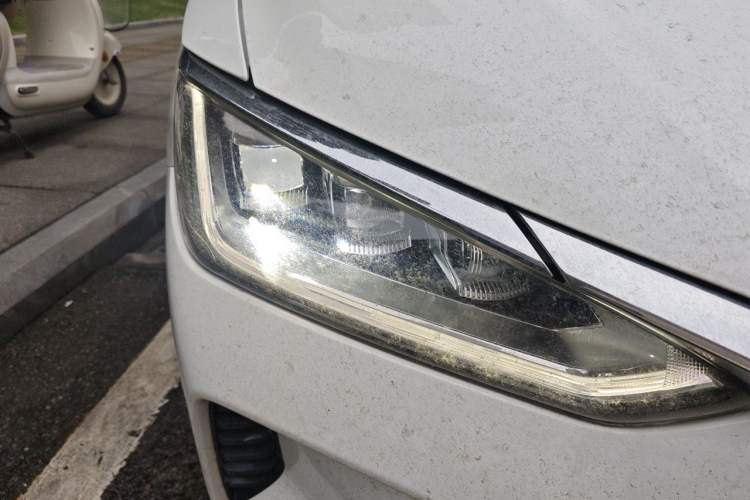 Used BYD e2 2020 Upgraded Model Standard Range Version Comfort Edition Right Front Headlight