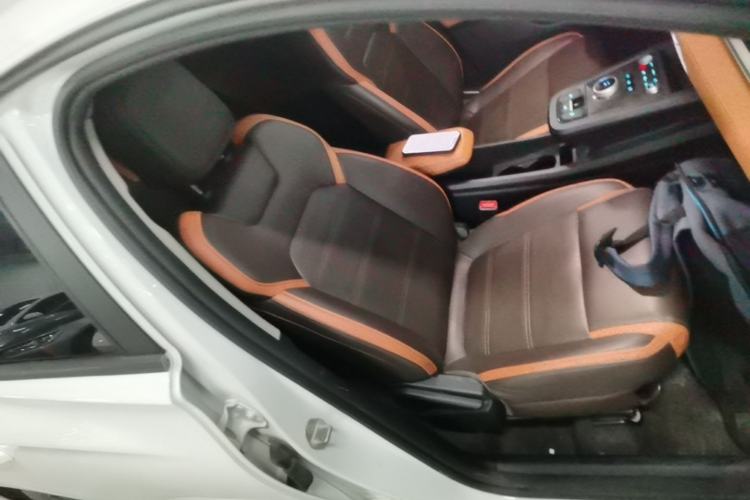 Used BYD e2 2020 Upgraded Version Long-Range Edition Luxury Model Right Front Seat