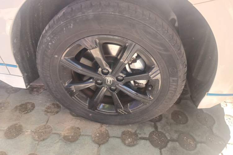 Used BYD e2 2020 Upgraded Version Long-Range Edition Luxury Model Right Front Wheel Hub