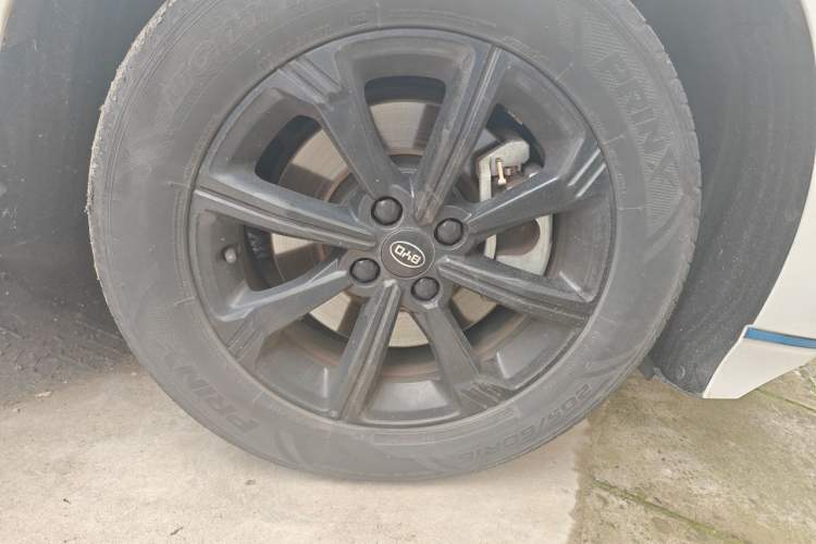 Used BYD e2 2020 Upgraded Version Long-Range Edition Luxury Model Right Front Wheel Hub