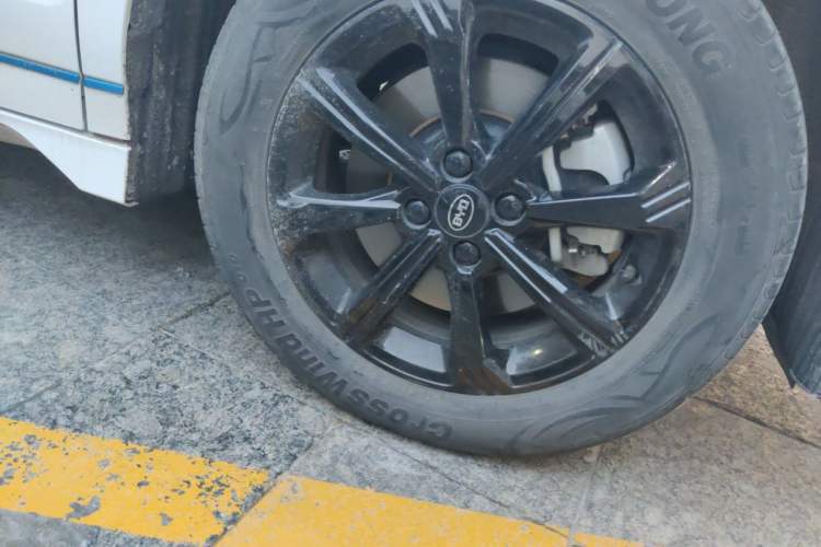 Used BYD e2 2020 Upgraded Version Extended Range Edition Premium Model Right Front Wheel Hub
