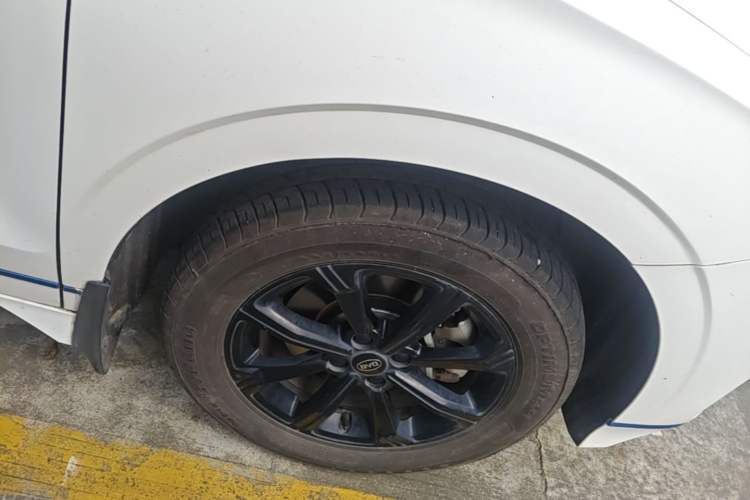 Used BYD e2 2020 Upgraded Version Long-Range Edition Luxury Model Right Front Wheel Hub