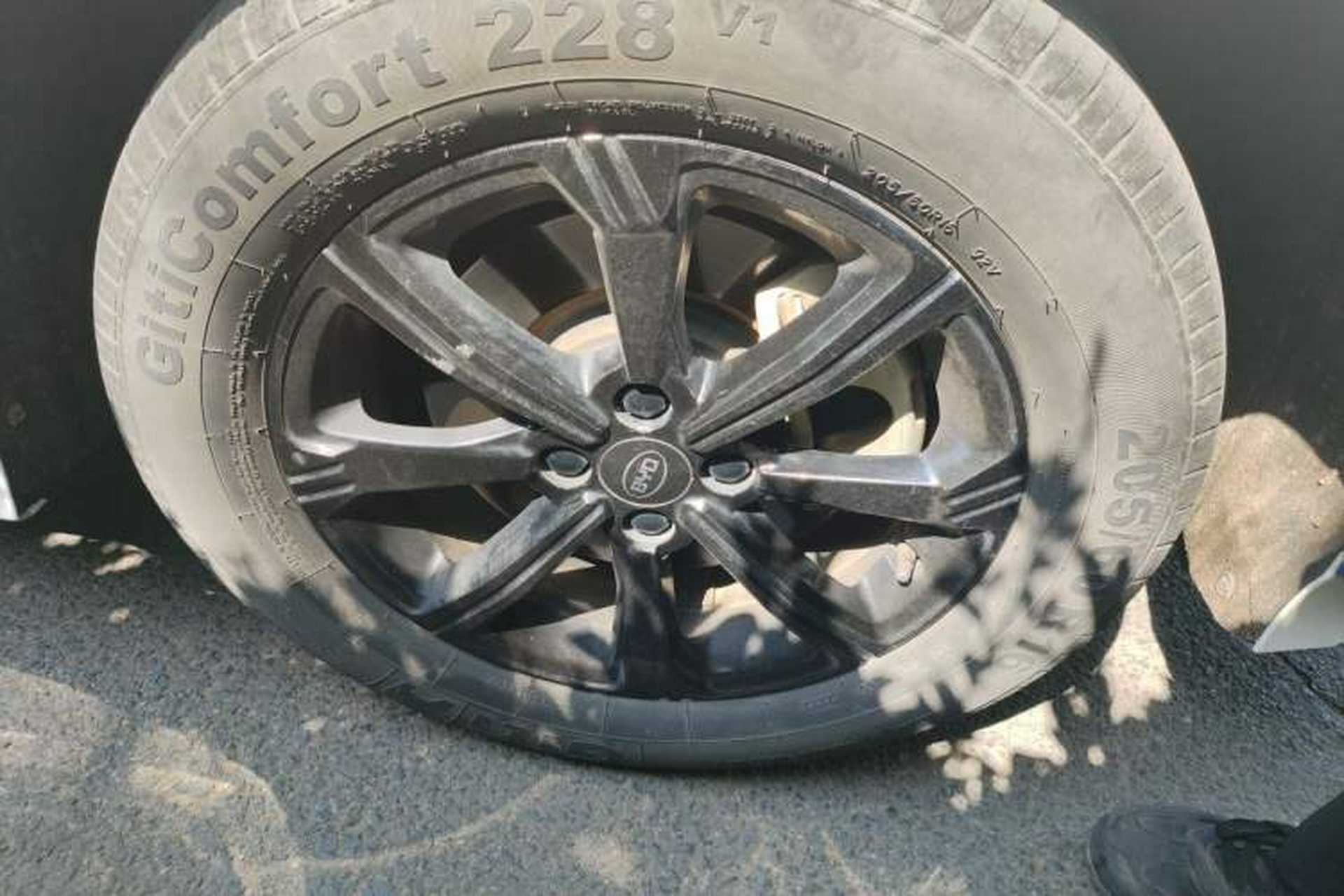 Used BYD e2 2020 Upgraded Model Standard Range Version Comfort Edition Right Front Wheel Hub