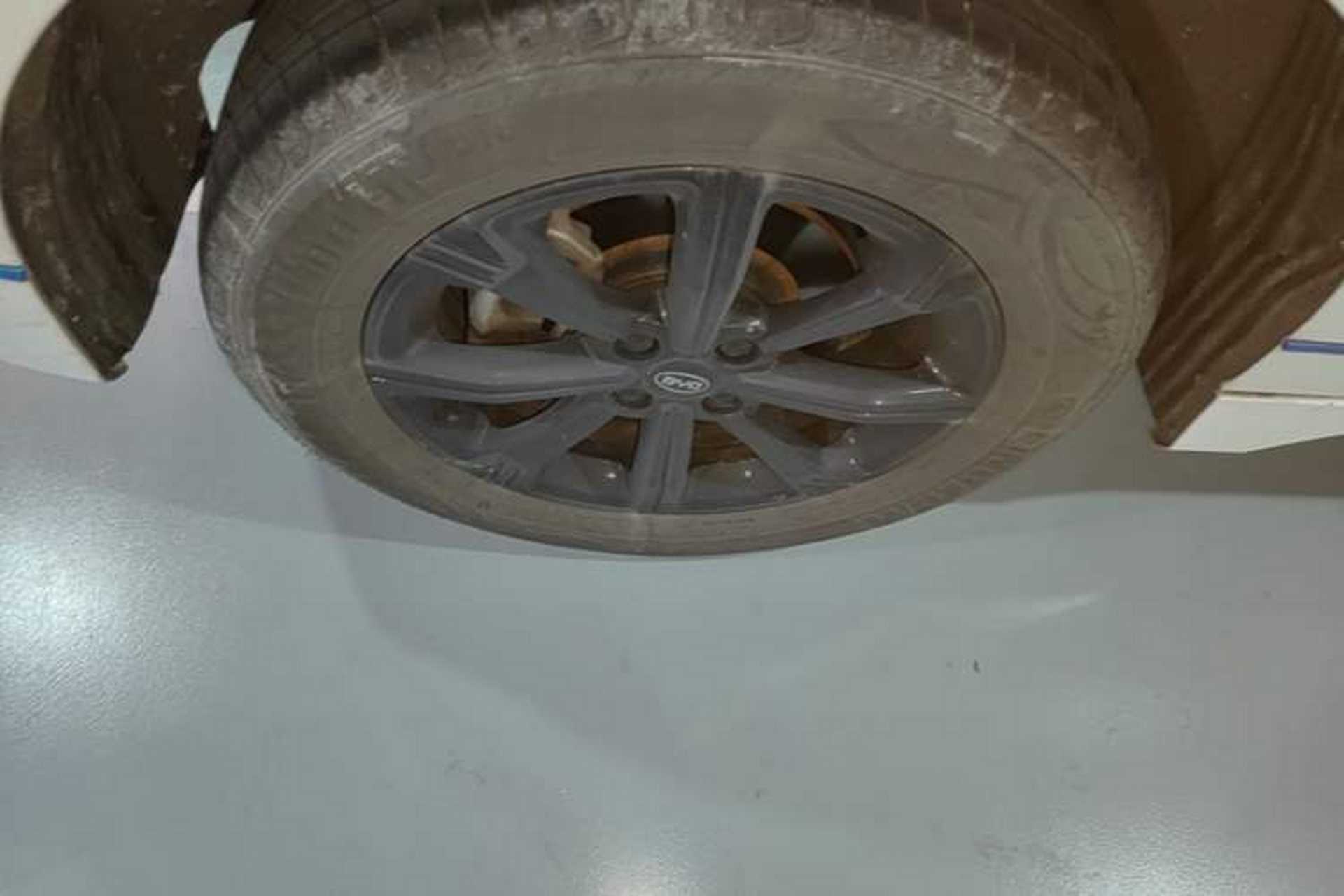 Used BYD e2 2020 Upgraded Version Long-Range Edition Luxury Model Right Rear Wheel Hub