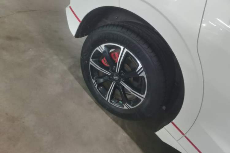 Used BYD e2 2020 Upgraded Version Extended Range Edition Premium Model Right Rear Wheel Hub