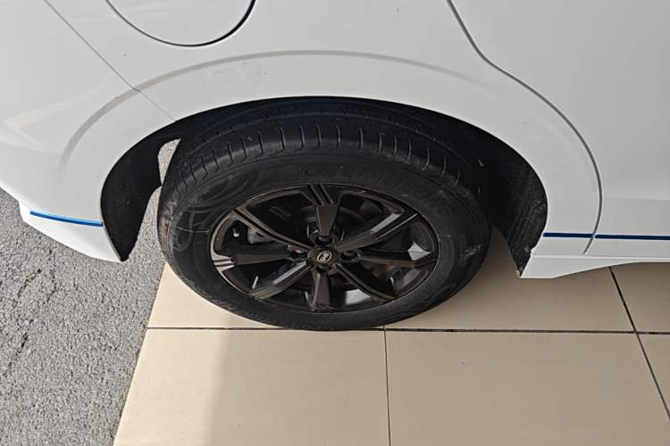 Used BYD e2 2020 Upgraded Version Long-Range Edition Luxury Model Right Rear Wheel Hub