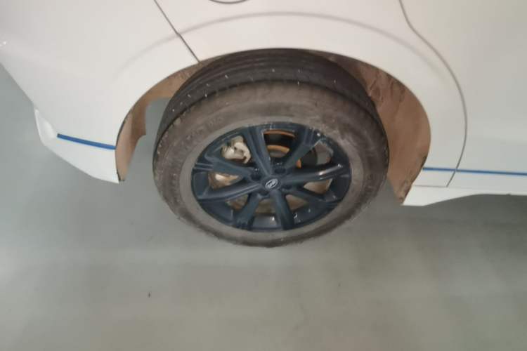 Used BYD e2 2020 Upgraded Model Standard Range Version Comfort Edition Right Rear Wheel Hub