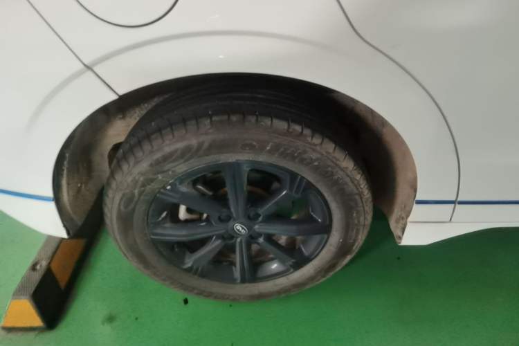 Used BYD e2 2020 Upgraded Model Standard Range Version Comfort Edition Right Rear Wheel Hub