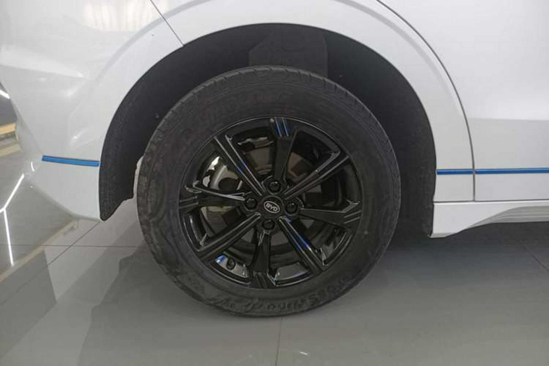 Used BYD e2 2020 Upgraded Version Extended Range Edition Premium Model Right Rear Wheel Hub
