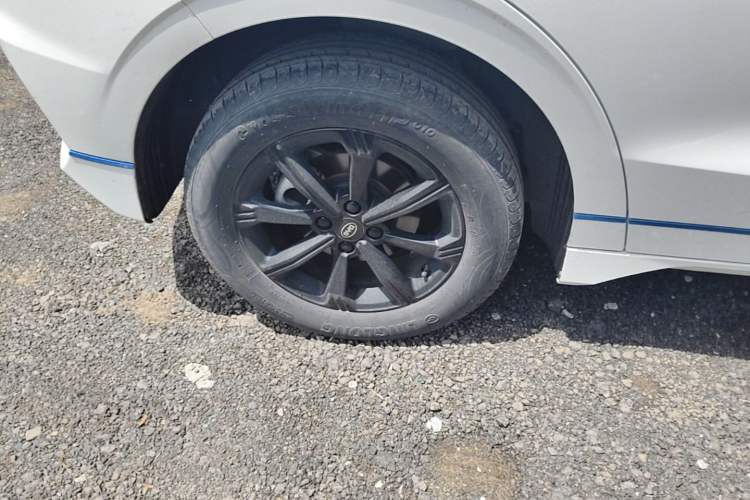 Used BYD e2 2020 Upgraded Version Long-Range Edition Luxury Model Right Rear Wheel Hub