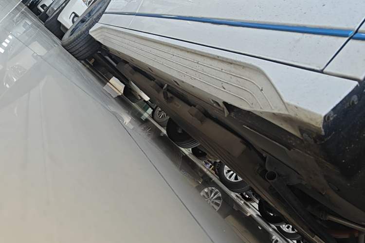Used BYD e2 2020 Upgraded Version Extended Range Edition Premium Model Right Side Sill