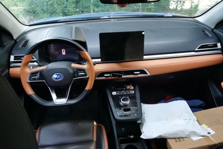 Used BYD e2 2021 Luxury Model Center Console