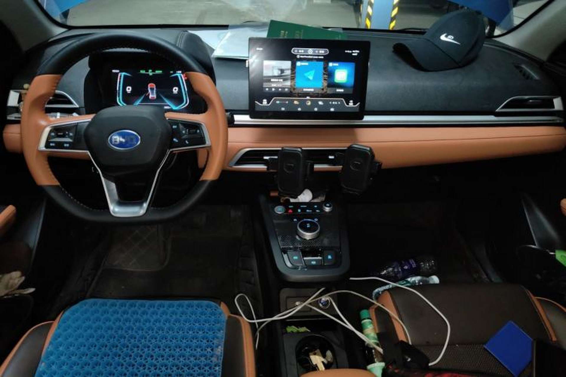 Used BYD e2 2021 Luxury Model Center Console
