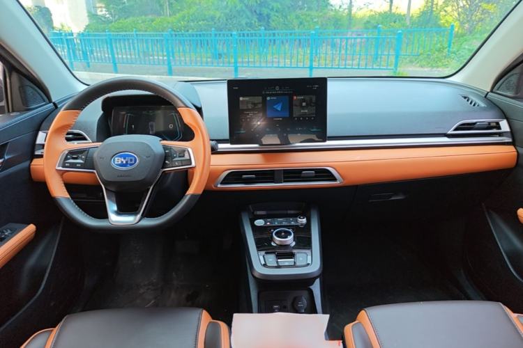 Used BYD e2 2021 Luxury Model Center Console