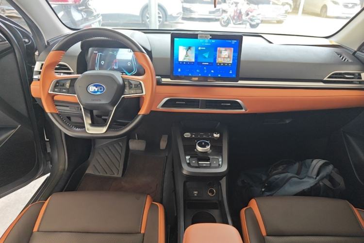 Used BYD e2 2021 Luxury Model Center Console