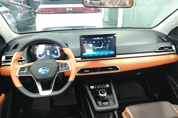 Used BYD e2 2021 Luxury Model Center Console