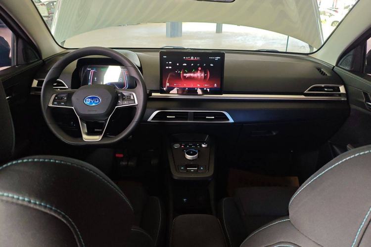Used BYD e2 2021 Comfort Model Center Console