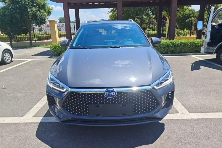 Used BYD e2 2021 Luxury Model Exterior 3