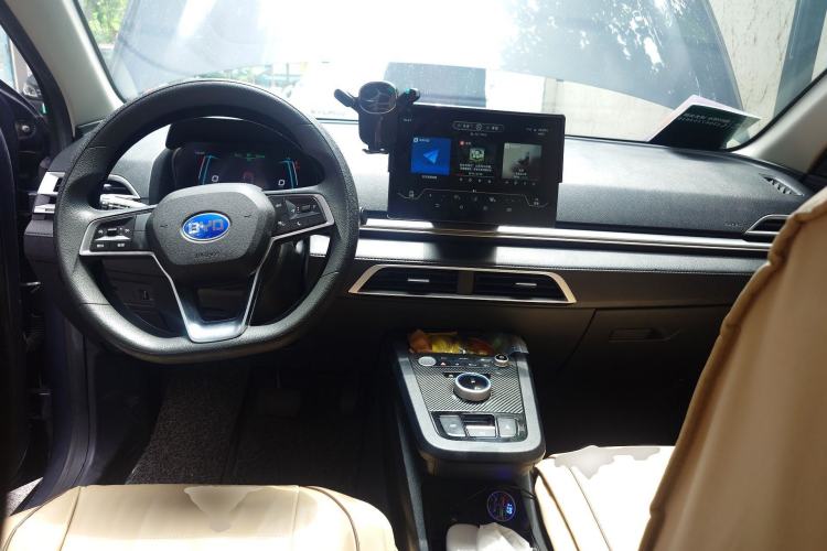 Used BYD e2 2021 Comfort Model Interior 2